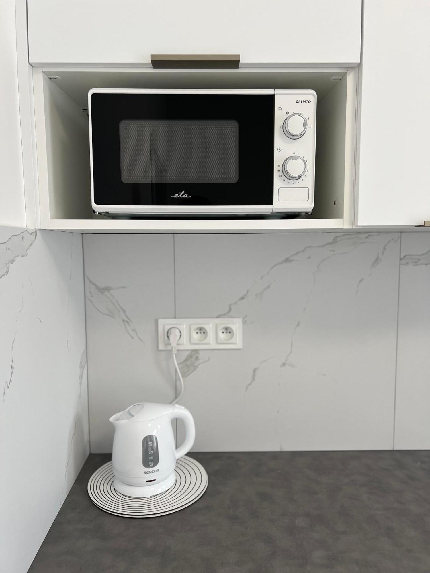 2 Moderne Apartmany 19 A 95 V Sukromi V Centre Mesta Turčianske Teplice Buitenkant foto