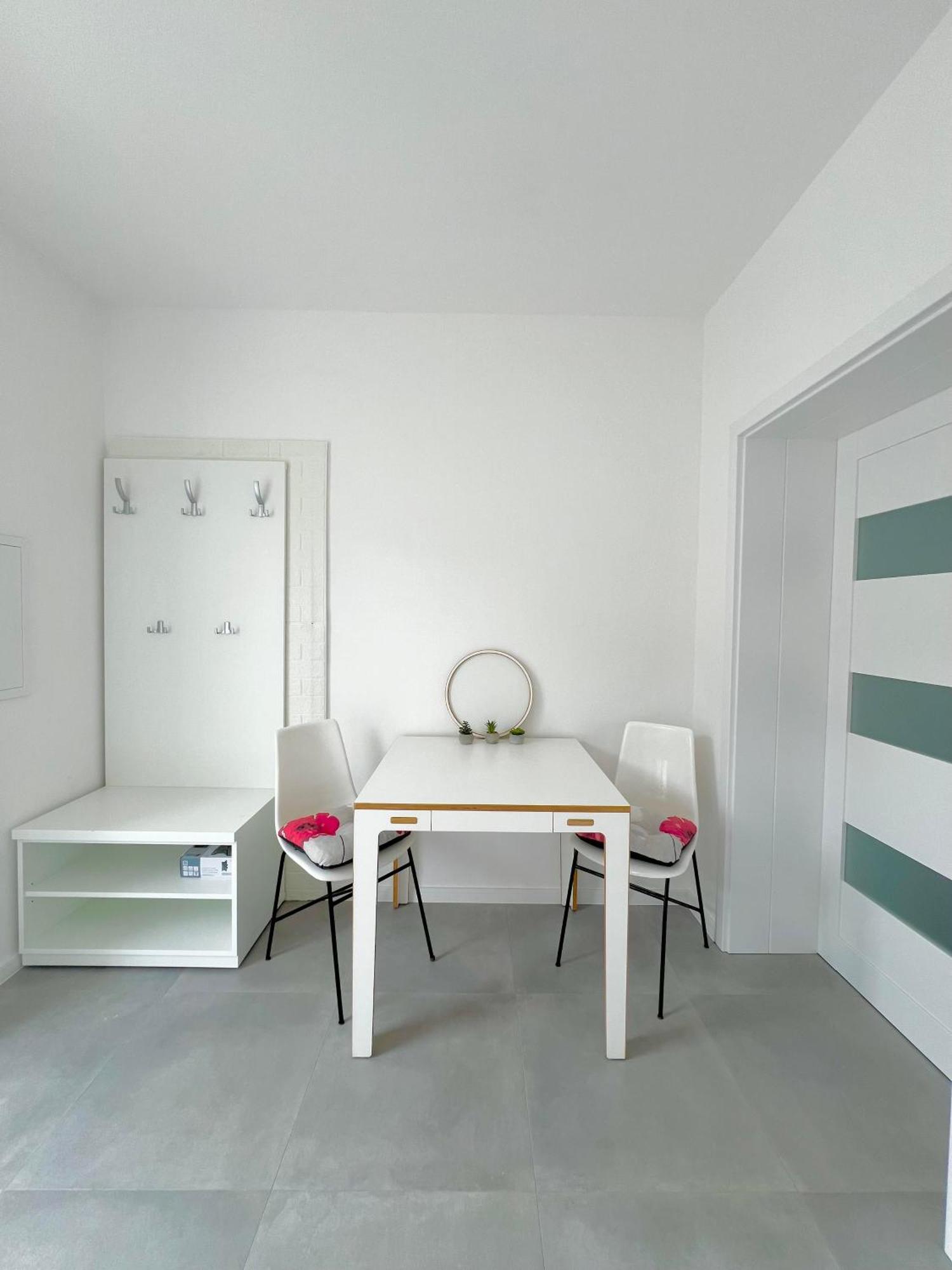 2 Moderne Apartmany 19 A 95 V Sukromi V Centre Mesta Turčianske Teplice Buitenkant foto