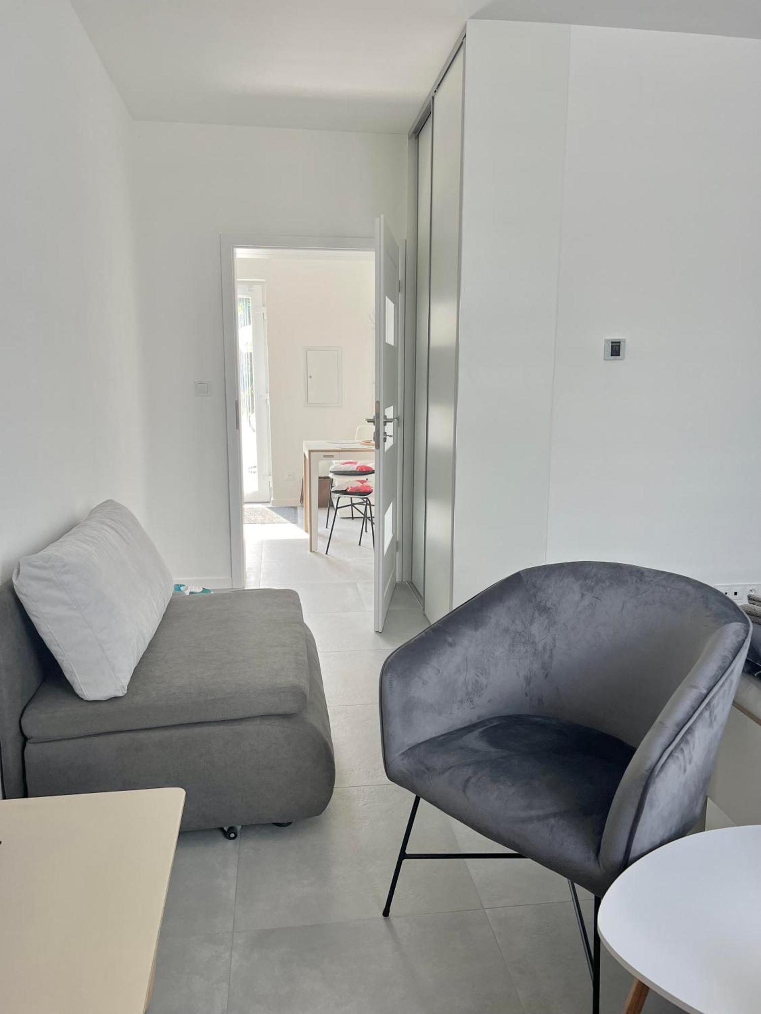 2 Moderne Apartmany 19 A 95 V Sukromi V Centre Mesta Turčianske Teplice Buitenkant foto